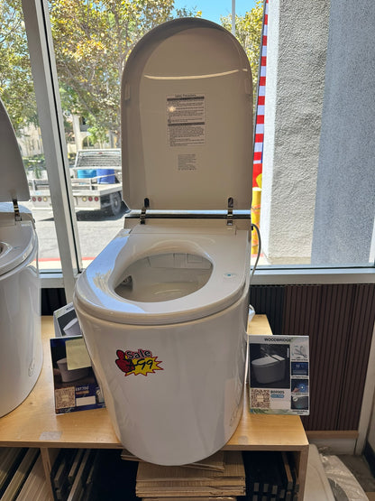 [CLEARANCE] Woodbrige White One Piece Elongated Smart Toilet Bidet with Built In Sensor $799 each
