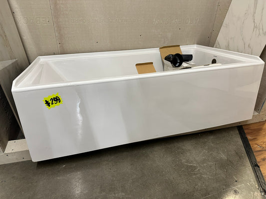 [CLEARANCE] 60" White Alcove Bathtub