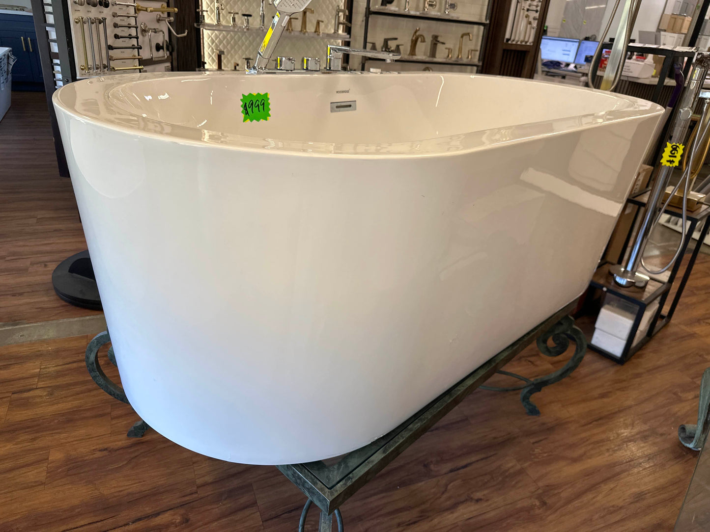[CLEARANCE] WOODBRIDGE 66-1/2" x 31-7/8" Whirlpool Water Jetted and Air Bubble Freestanding Heated Soaking Combination Bathtub with Tub Filler, BJ200+F0041CH
