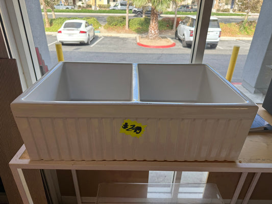 [CLEARANCE] White Fluted Double Apron Kitchen Sink