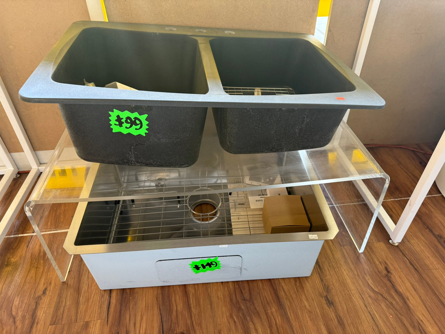 [CLEARANCE] Grey Double Undermount Kitchen Sink with 3 Faucet Holes