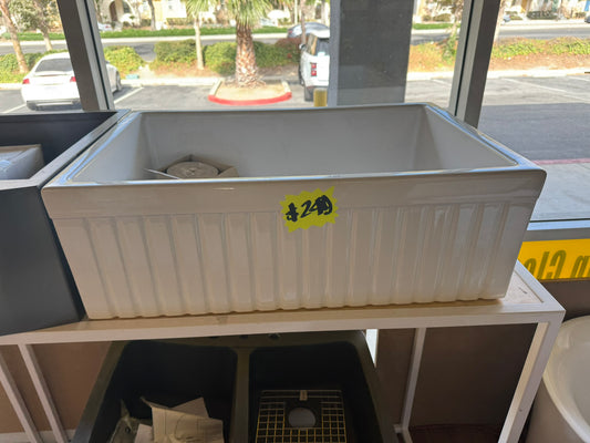 [CLEARANCE] White Single Fluted Apron Kitchen Sink