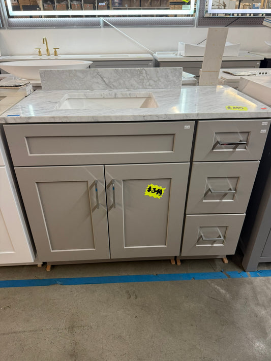 [CLEARANCE] 42" Dark Grey Shaker Vanity with 3 Drawers [BASE ONLY]