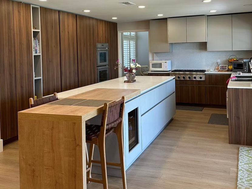 Playa Bahamas Quartz Slab