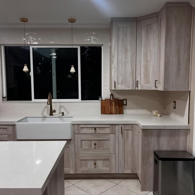 Playa Bahamas Quartz Slab