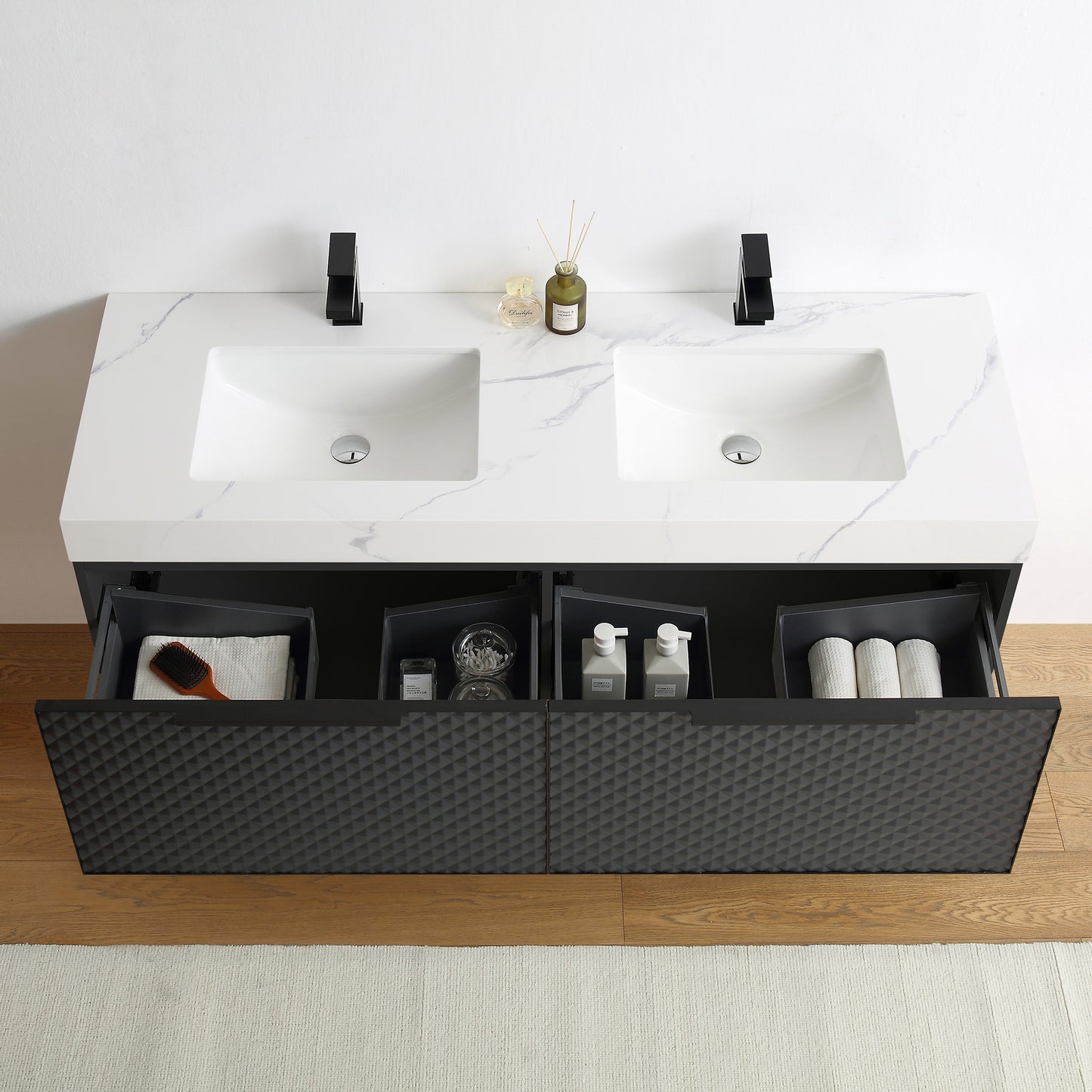 Manarola 60" Wall Mounted Bathroom Vanity with Quartz Top and Cermic Undermount Sinks