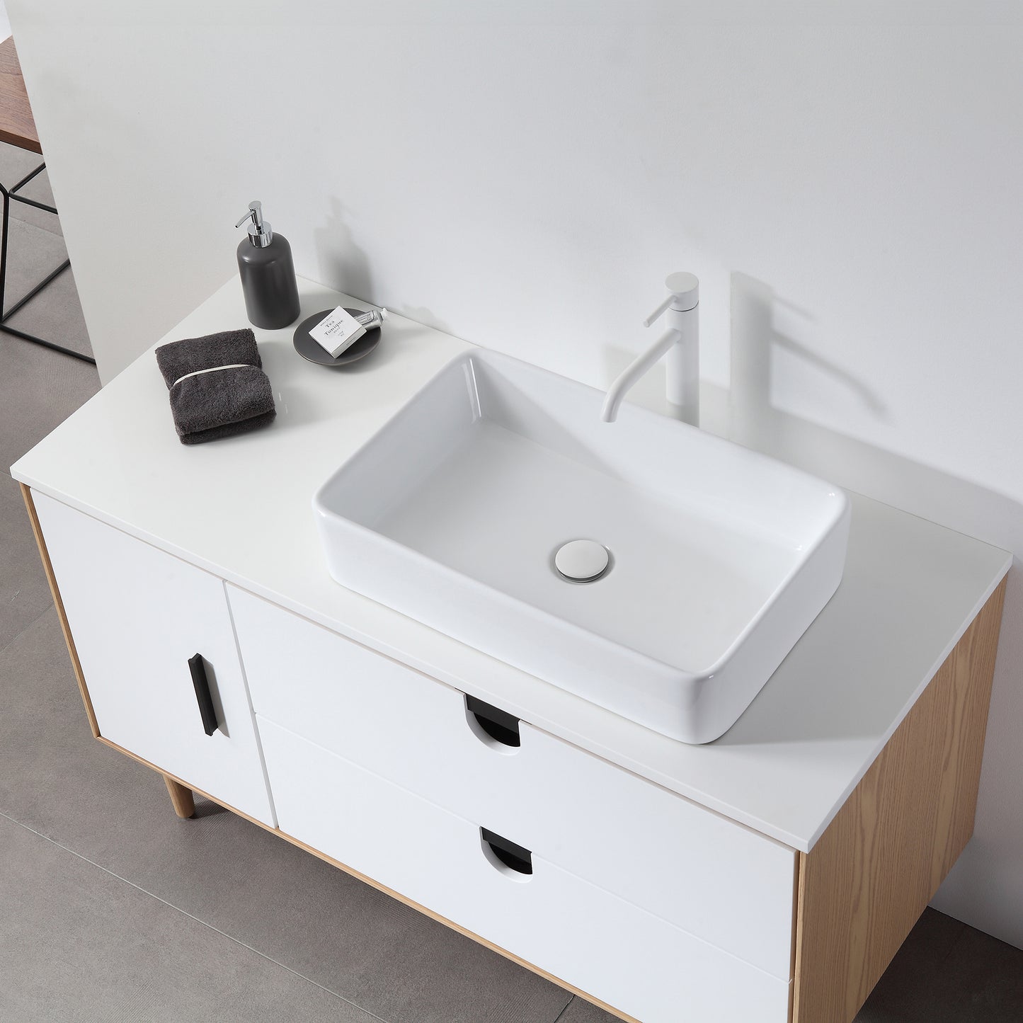 Portree 48" Freestanding Bathroom Vanity with Pure White Quartz Top and Ceramic Vessel Sink