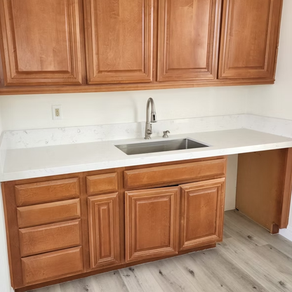 White Venatino Quartz Slab