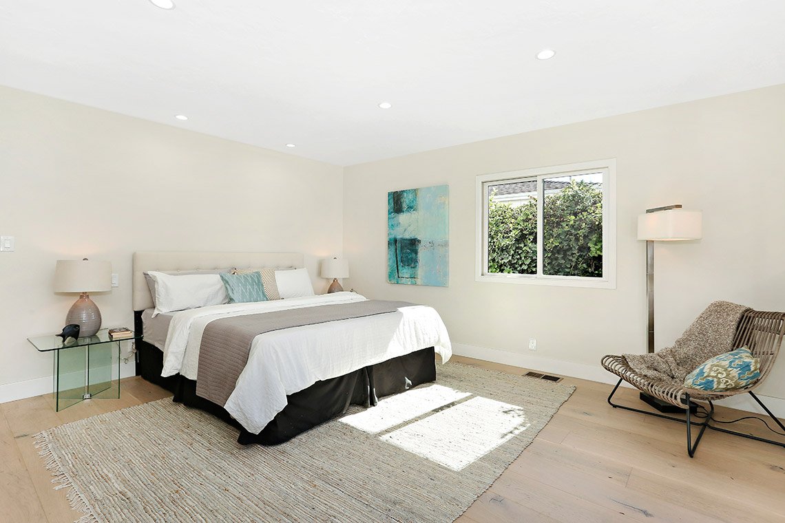 Elegant Sahara Oak Engineered Wood Flooring