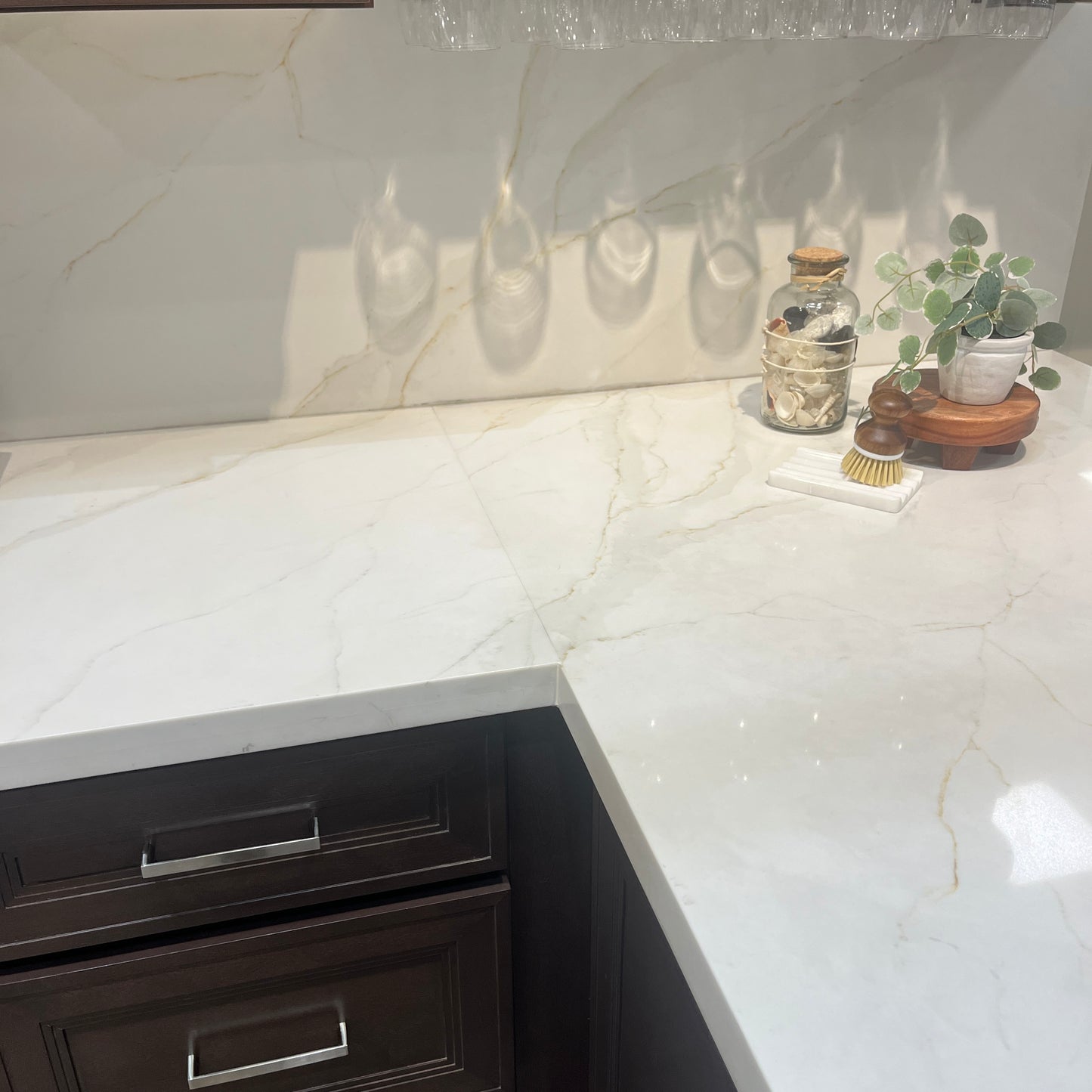 BCS-Calacatta Luxe Quartz Slab