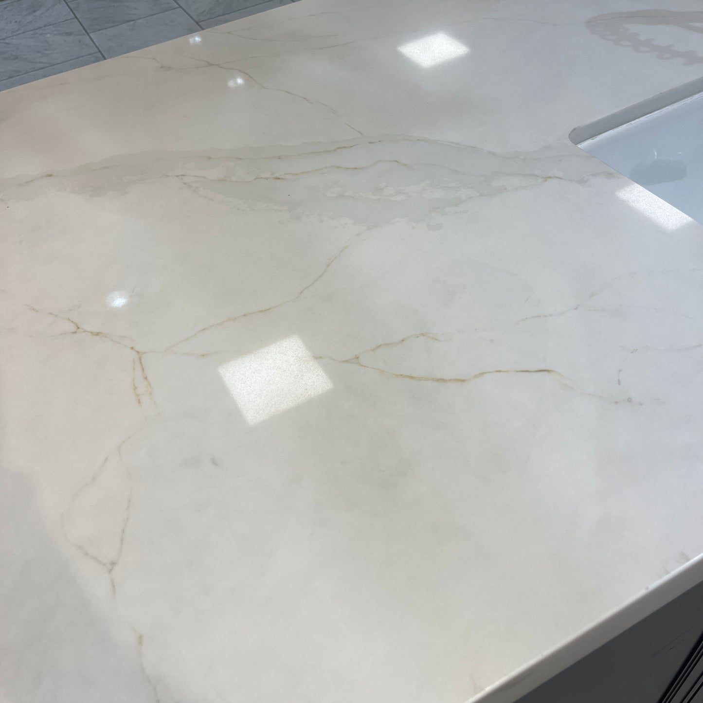 BCS-Calacatta Luxe Quartz Slab