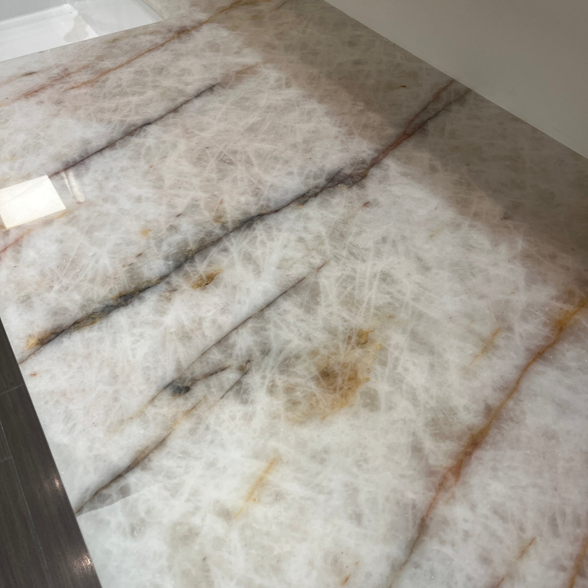 Additional view 14 of the Cristallo Brazilian quartzite slab