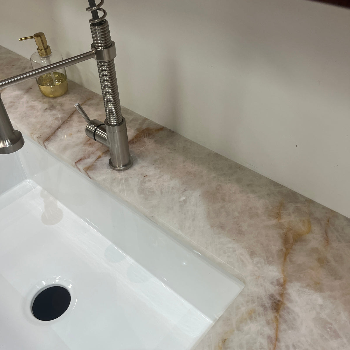 Additional view 8 of the Cristallo Brazilian quartzite slab
