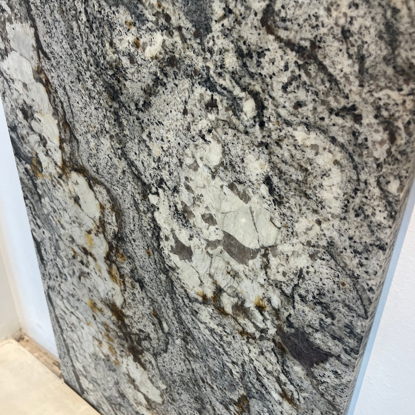 BCS-Silver Canyon Granite Slab