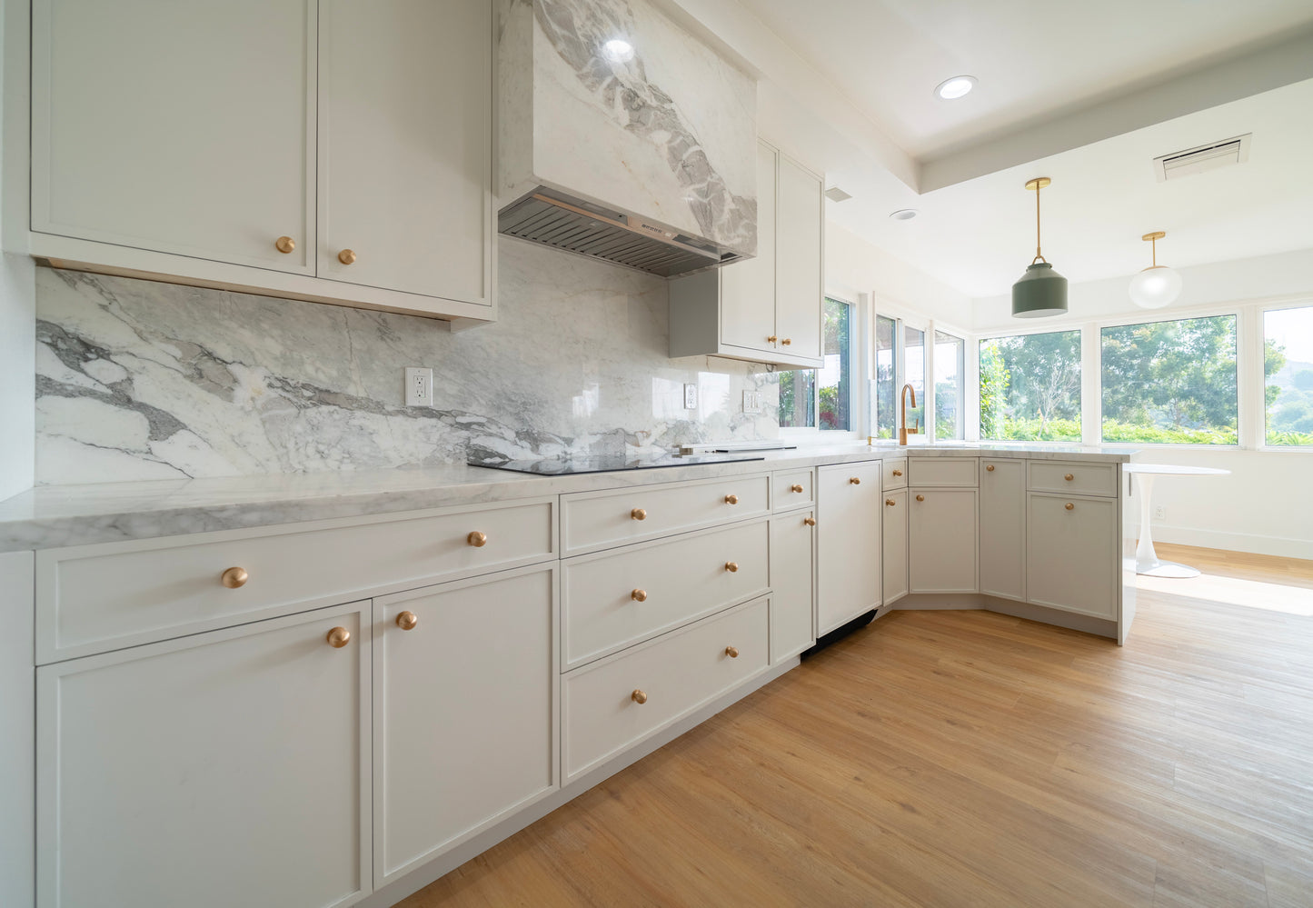 BX-Ivory White Slim Frameless Shaker