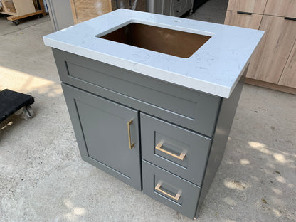 T-Dark Grey Shaker