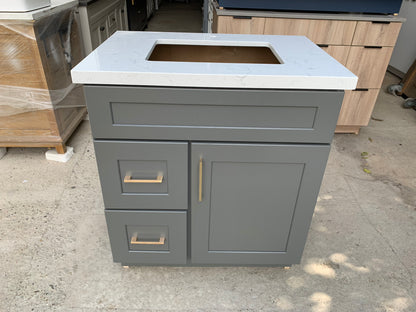 T-Dark Grey Shaker