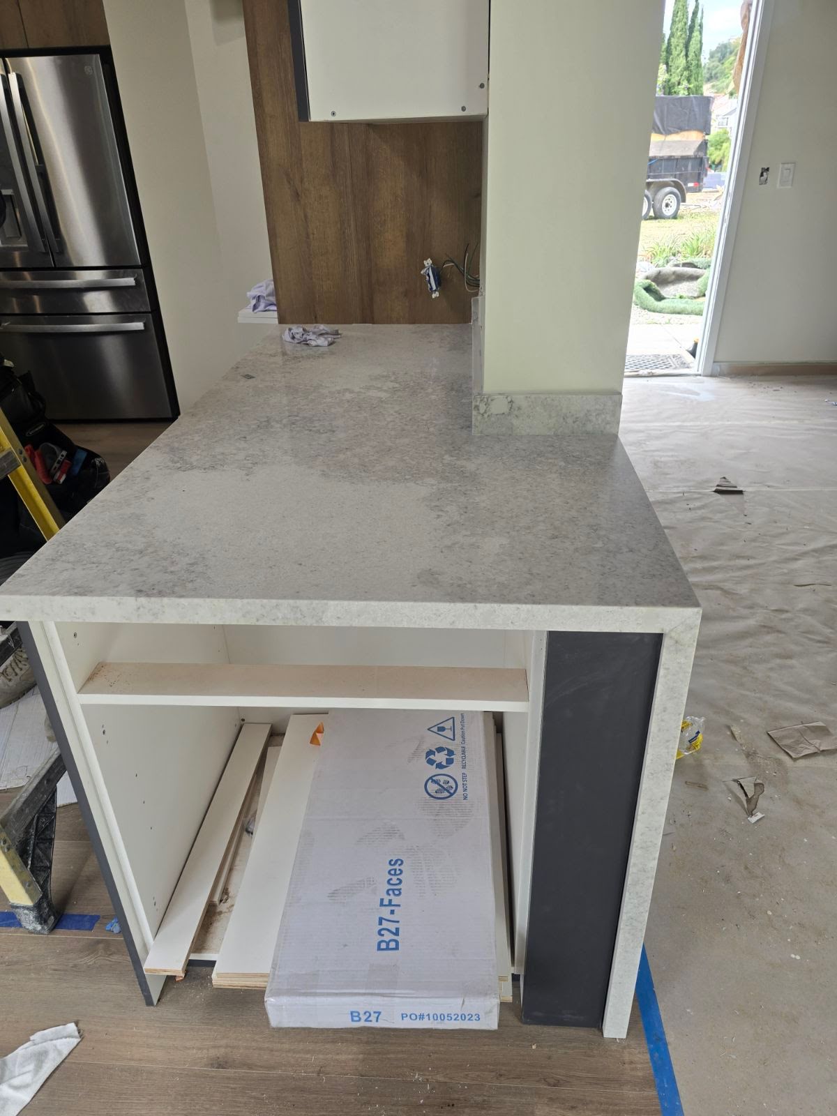 ES-Luna Bianca Quartz Slab