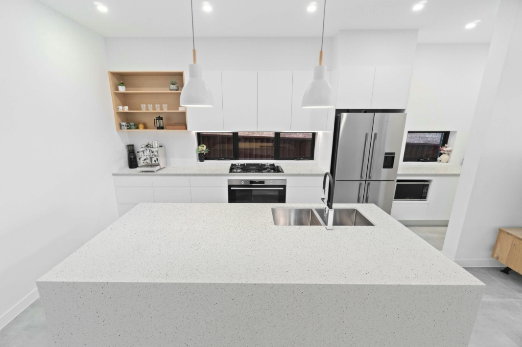ES-White Sparkle Quartz Slab