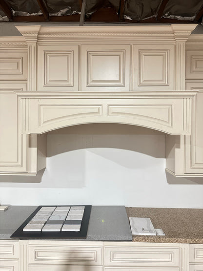 L-Ivory White Raised Panel