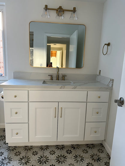 L-Modern White Shaker