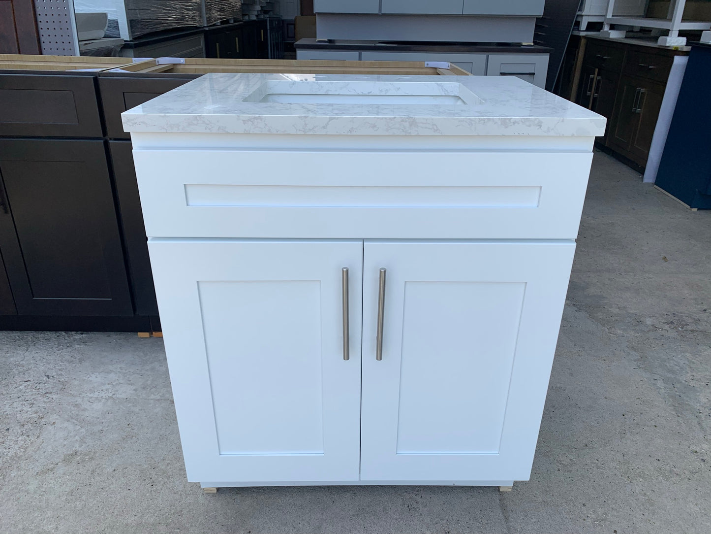 L-New White Shaker