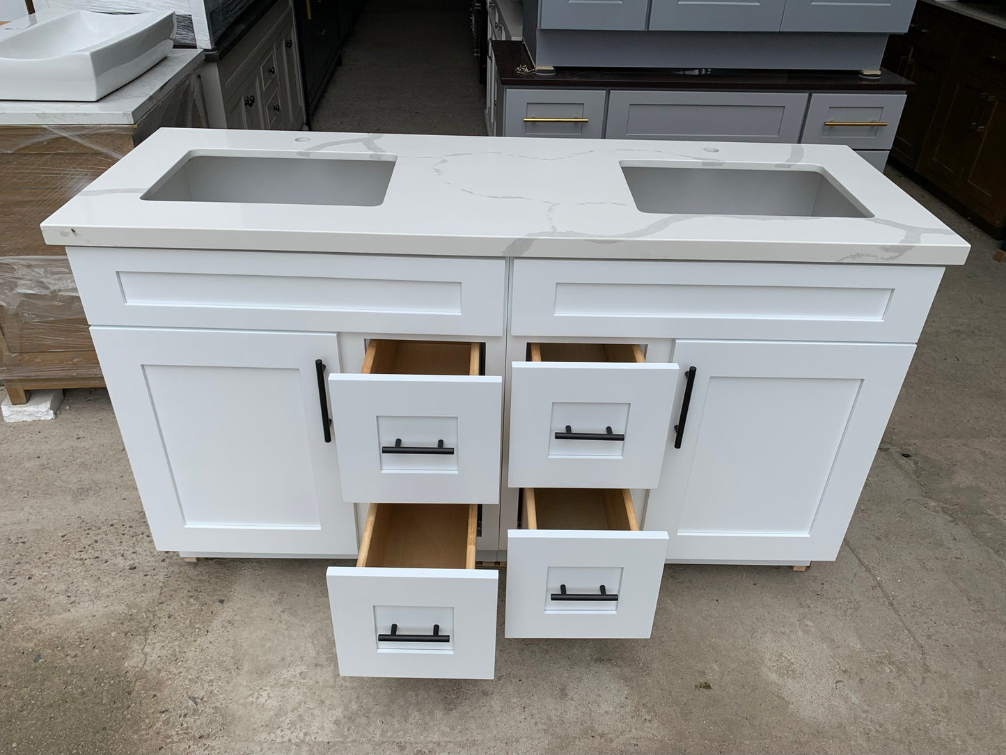 L-New White Shaker