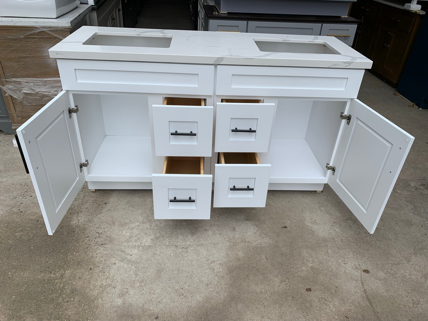 L-New White Shaker