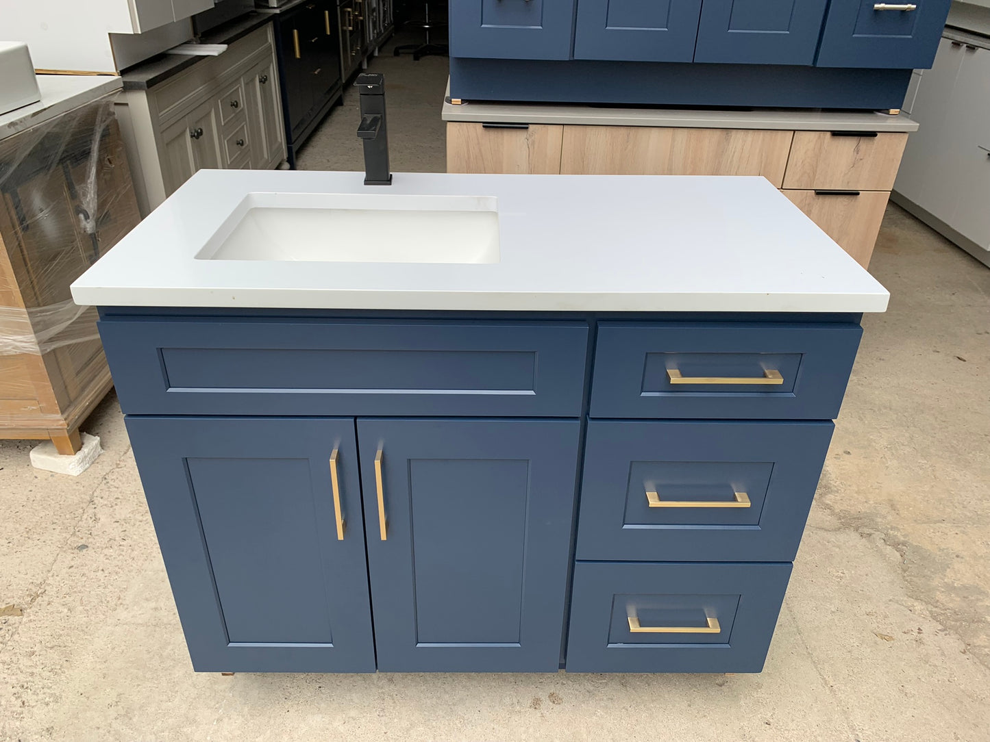 L-Royal Blue Shaker