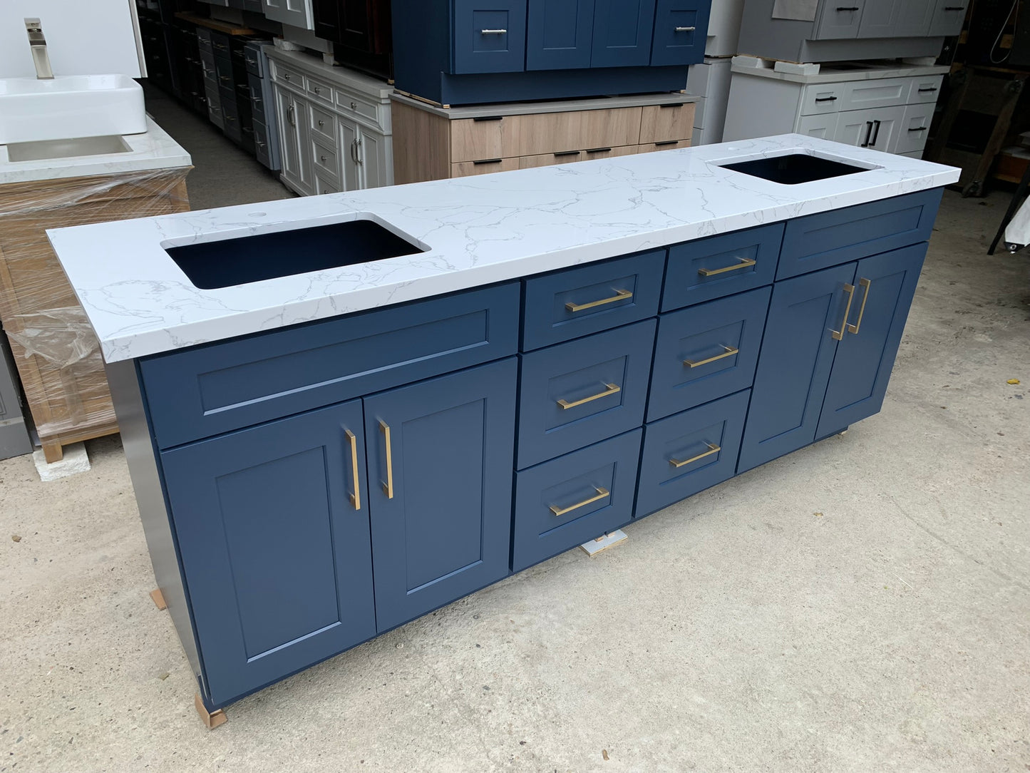L-Royal Blue Shaker