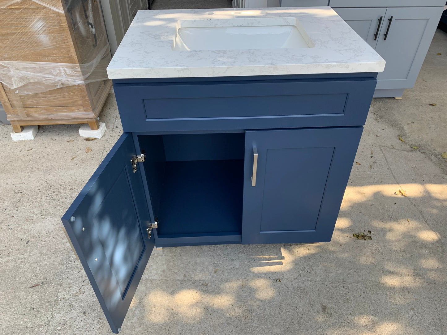 L-Royal Blue Shaker