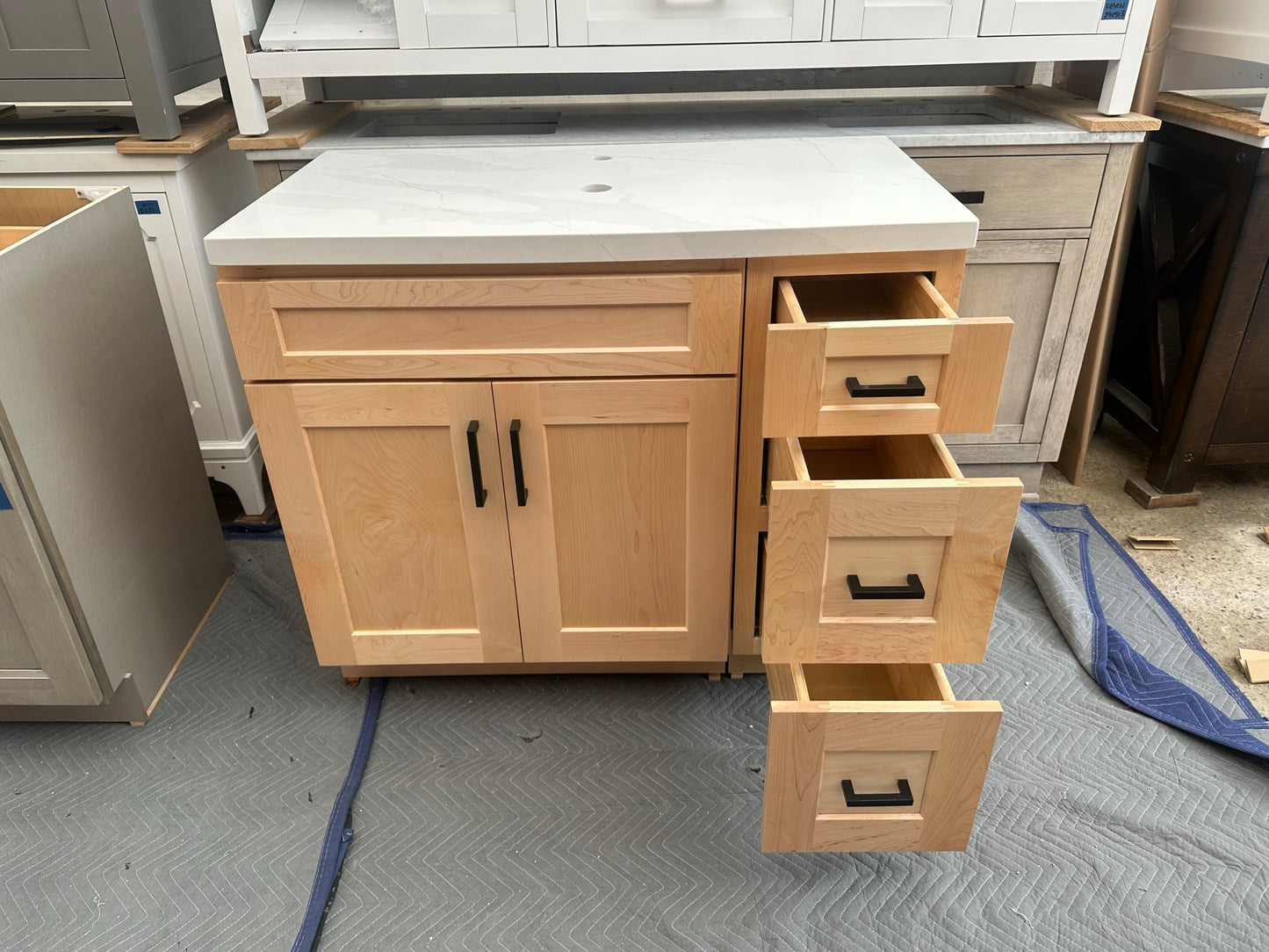 L-Sunny Maple Shaker