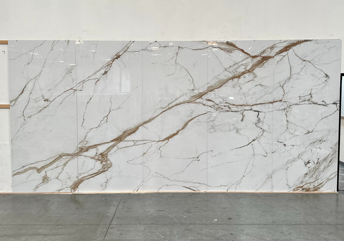 GM-Atlas Concorde HybridSlab™ Calacatta Imperiale Rectified Porcelain Slab
