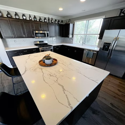 GM-Calacatta Aurora Quartz Slab