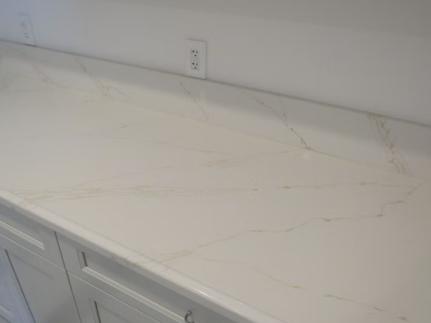 GM-Calacatta De Oro Quartz Slab