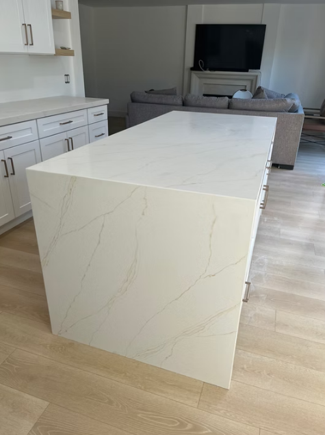 GM-Calacatta De Oro Quartz Slab