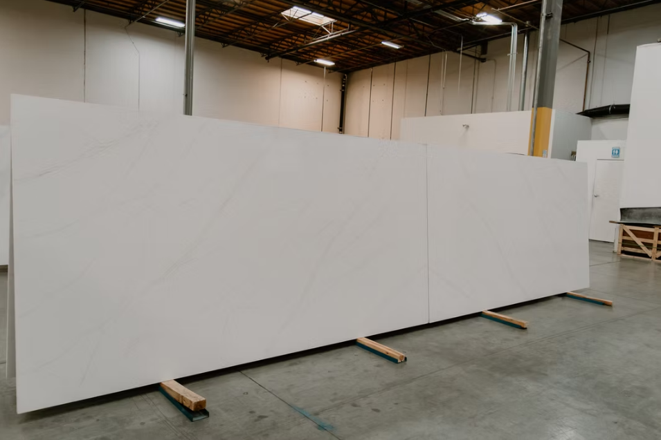 GM-Calacatta De Oro Quartz Slab