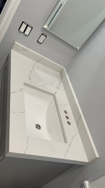 GM-Calacatta Everest Quartz Slab