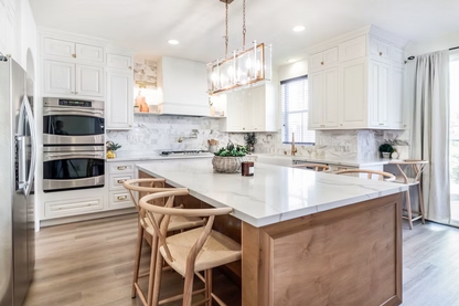 GM-Calacatta Luna Quartz Slab
