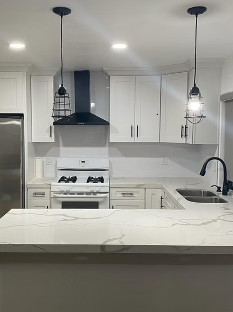 GM-Calacatta Luna Quartz Slab