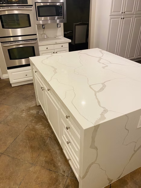 GM-Calacatta Luna Quartz Slab