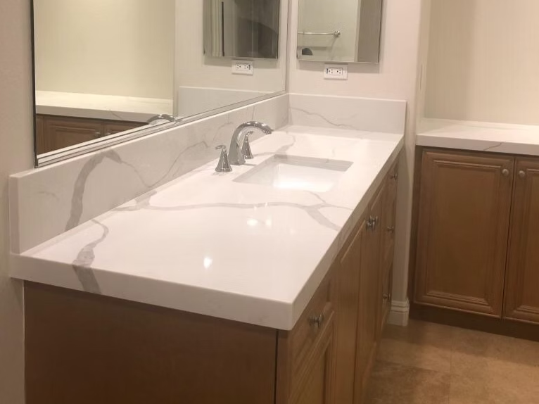 GM-Calacatta Luna Quartz Slab