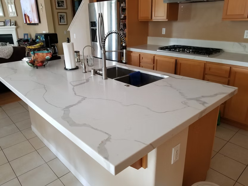 GM-Calacatta Luna Quartz Slab