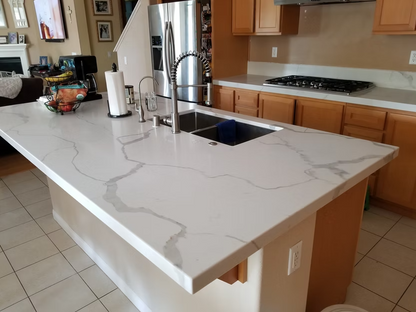 GM-Calacatta Luna Quartz Slab
