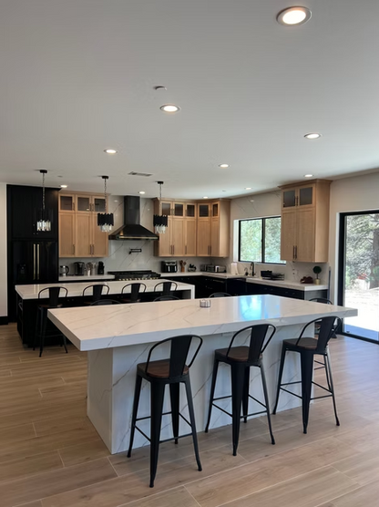 GM-Calacatta Rama Quartz Slab