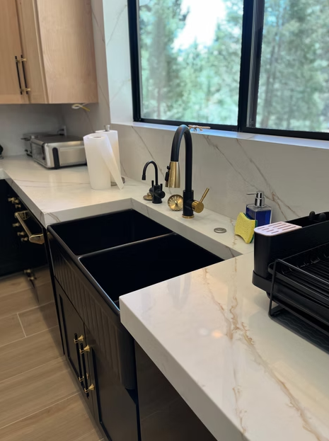 GM-Calacatta Rama Quartz Slab