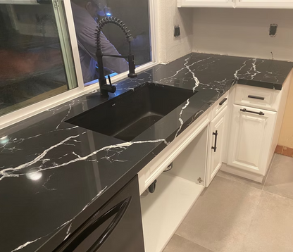 GM-Calacatta Rayo Quartz Slab