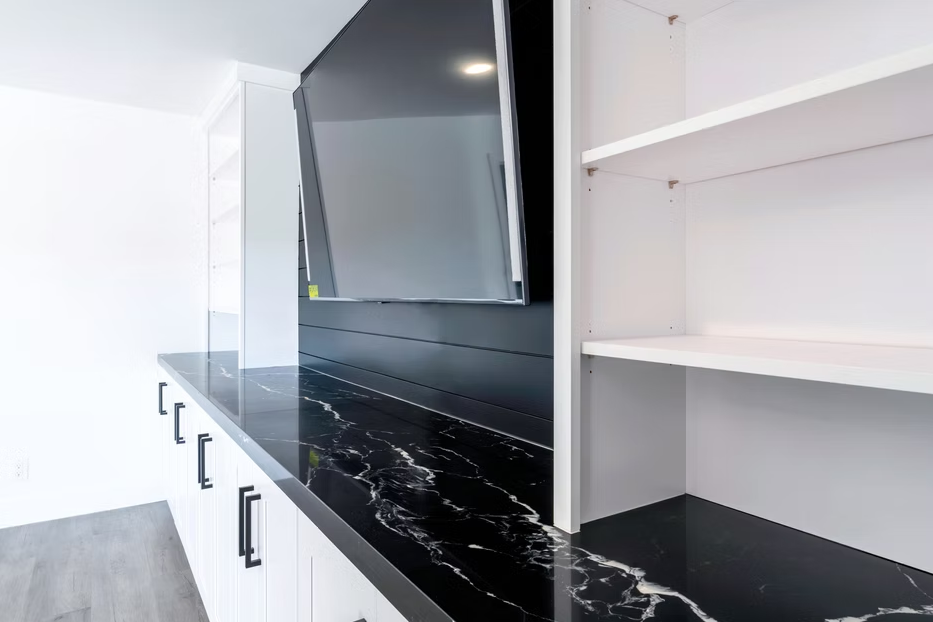 GM-Calacatta Rayo Quartz Slab