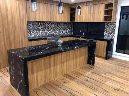 GM-Calacatta Rayo Quartz Slab
