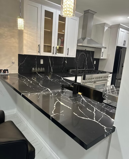 GM-Calacatta Rayo Quartz Slab